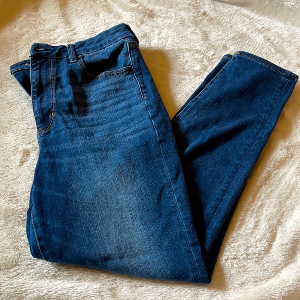 Women’s American Eagle jeans. Size 12